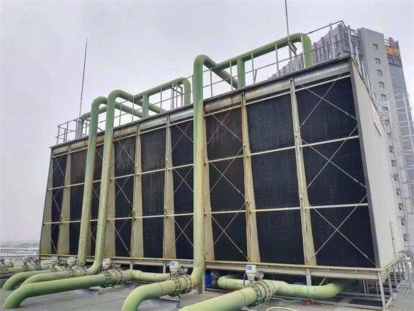 湿空气与开式冷却塔的关系(用喷水方式冷却湿空气)