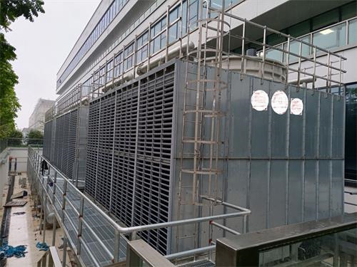 闭式冷却塔的性能特点介绍(闭式冷却塔系统)