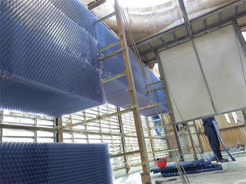 开式冷却塔集水盘出现结冰的原因及处理方法(冷却塔集水器)
