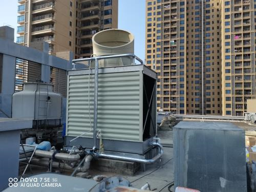 广州冷却塔厂家浅析逆流式冷却塔施工安装要点(广州闭式冷却塔介绍)